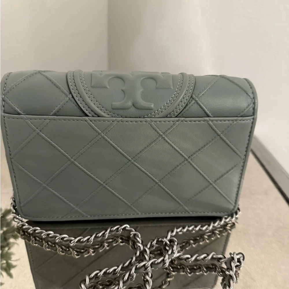 TORY BURCH FLEMING SOFT POLISHED-GRAIN CROSSBODY